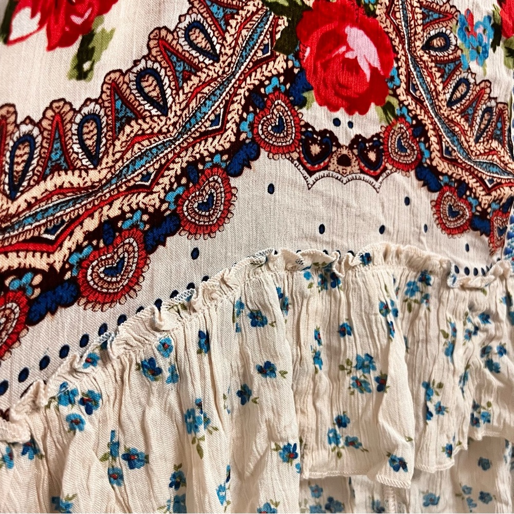 Woman’s Bila XXL Boho Peasant Flowy Mixed-media Sleeveless Top with Tassel Ties - Picture 7 of 11